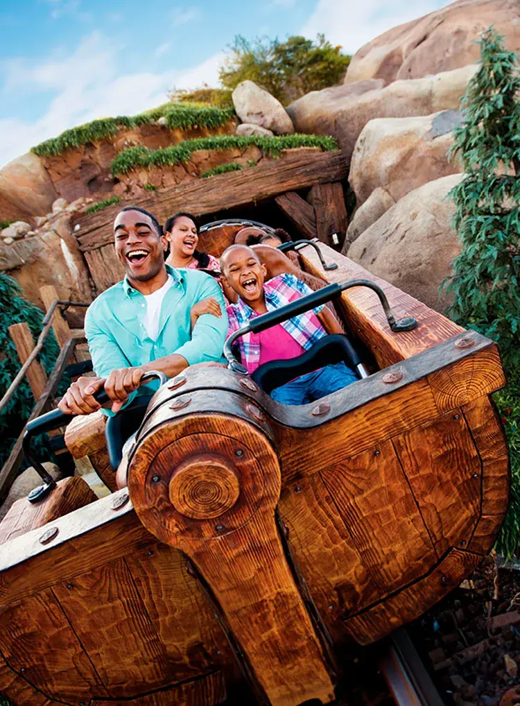 Ingresso 7 Dias Disney com Parques Aquáticos (Park Hopper Plus) Criança – Acesso a Mais de Um Parque no Dia – Acesso a Experiências Esportivas – Grátis 1 IDKIDS (Divertido para as Crianças, Essencial para os Pais. Limite 1 por Passageiro) – Mais Informações, Consulte Detalhes do Item – CRIANÇA (de 3 a 9 anos)